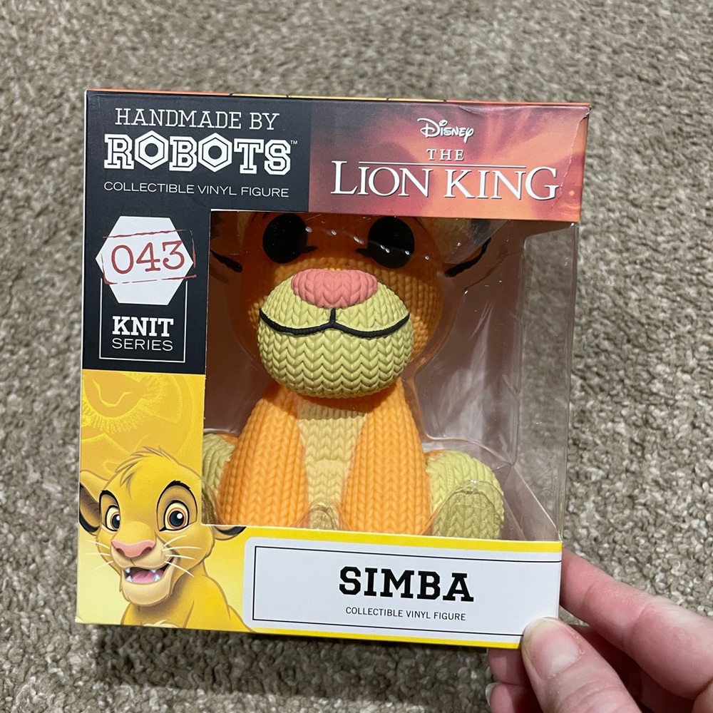 Simba handmade by robots